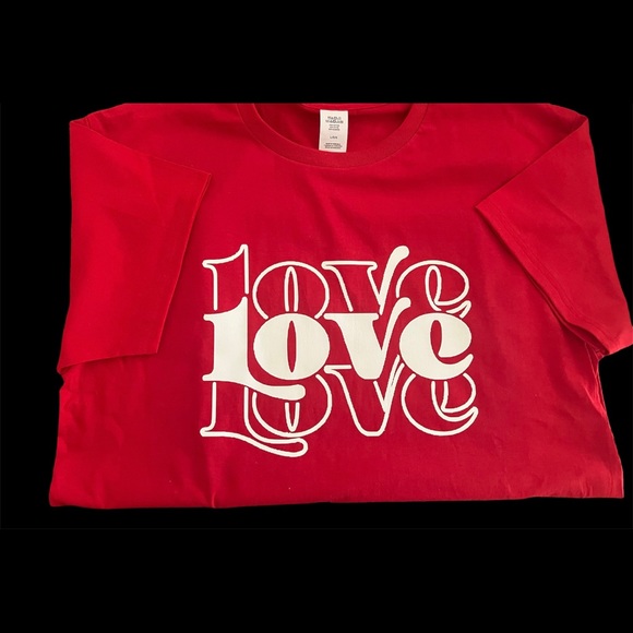 Love tee!! - Picture 4 of 4